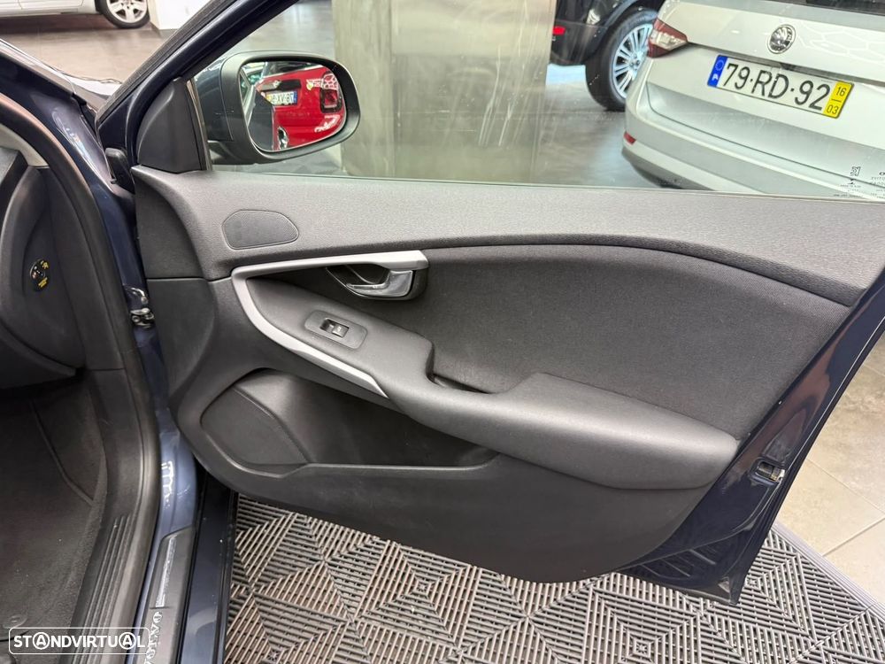 Volvo V40 1.5 T3 Sport Edition R Geartronic - 29