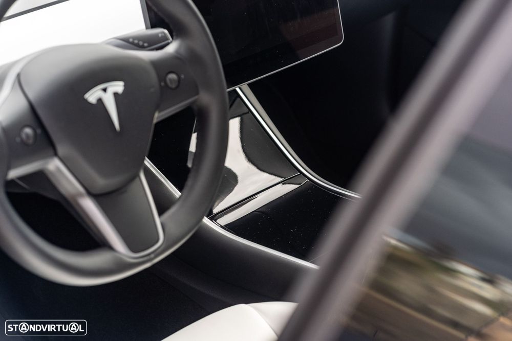 Tesla Model 3 AWD Dual Motor Performance - 30