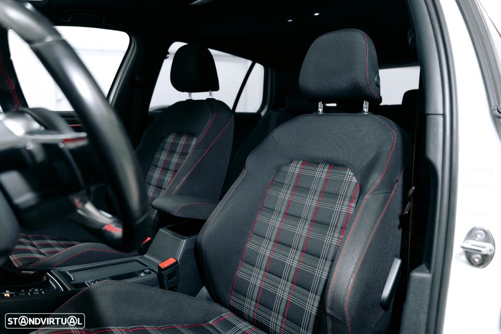 VW Golf 2.0 TSi GTi DSG Performance - 15