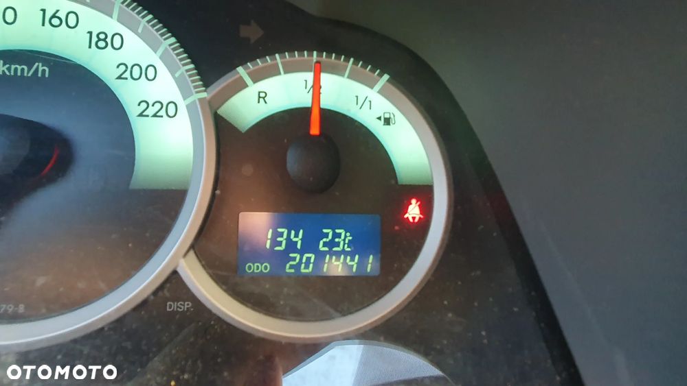 Toyota Corolla Verso - 3