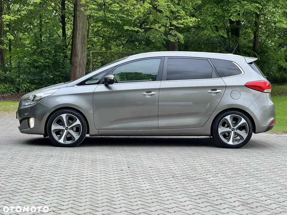 Kia Carens 1.7 CRDi XL 7os - 4