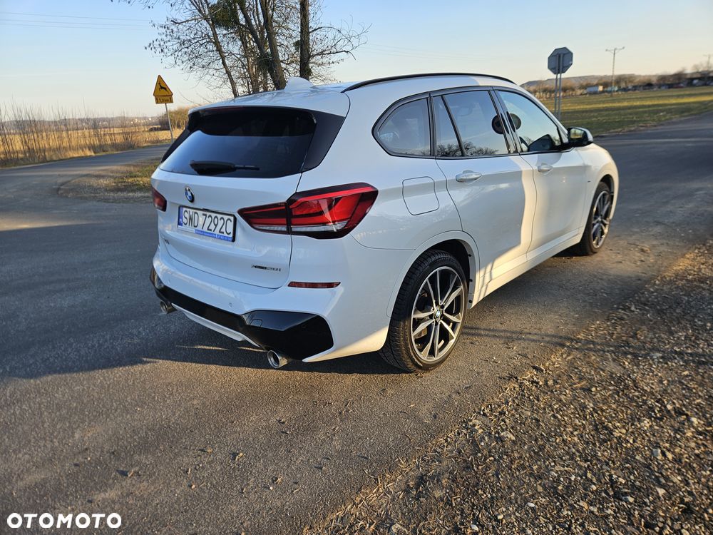 BMW X1 xDrive20i Sport Line sport - 4