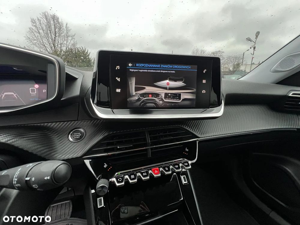 Peugeot 2008 1.5 BlueHDi Allure S&S EAT8 - 34