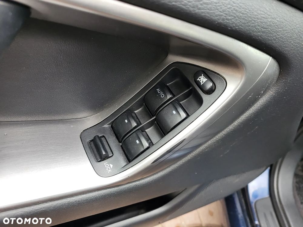 Subaru Legacy - 18