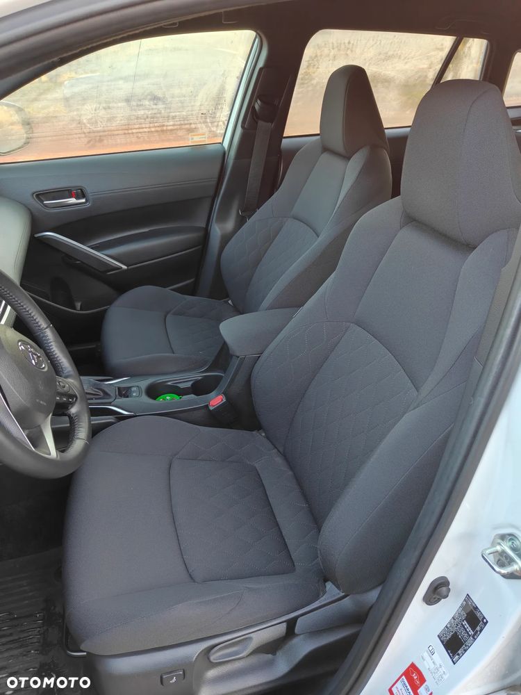 Toyota Corolla Cross - 13