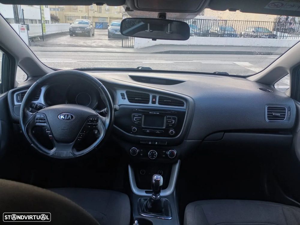 Kia Ceed SW 1.4 CRDi More - 12