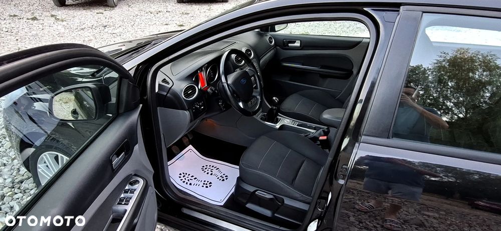 Ford Focus 1.8 Titanium - 13