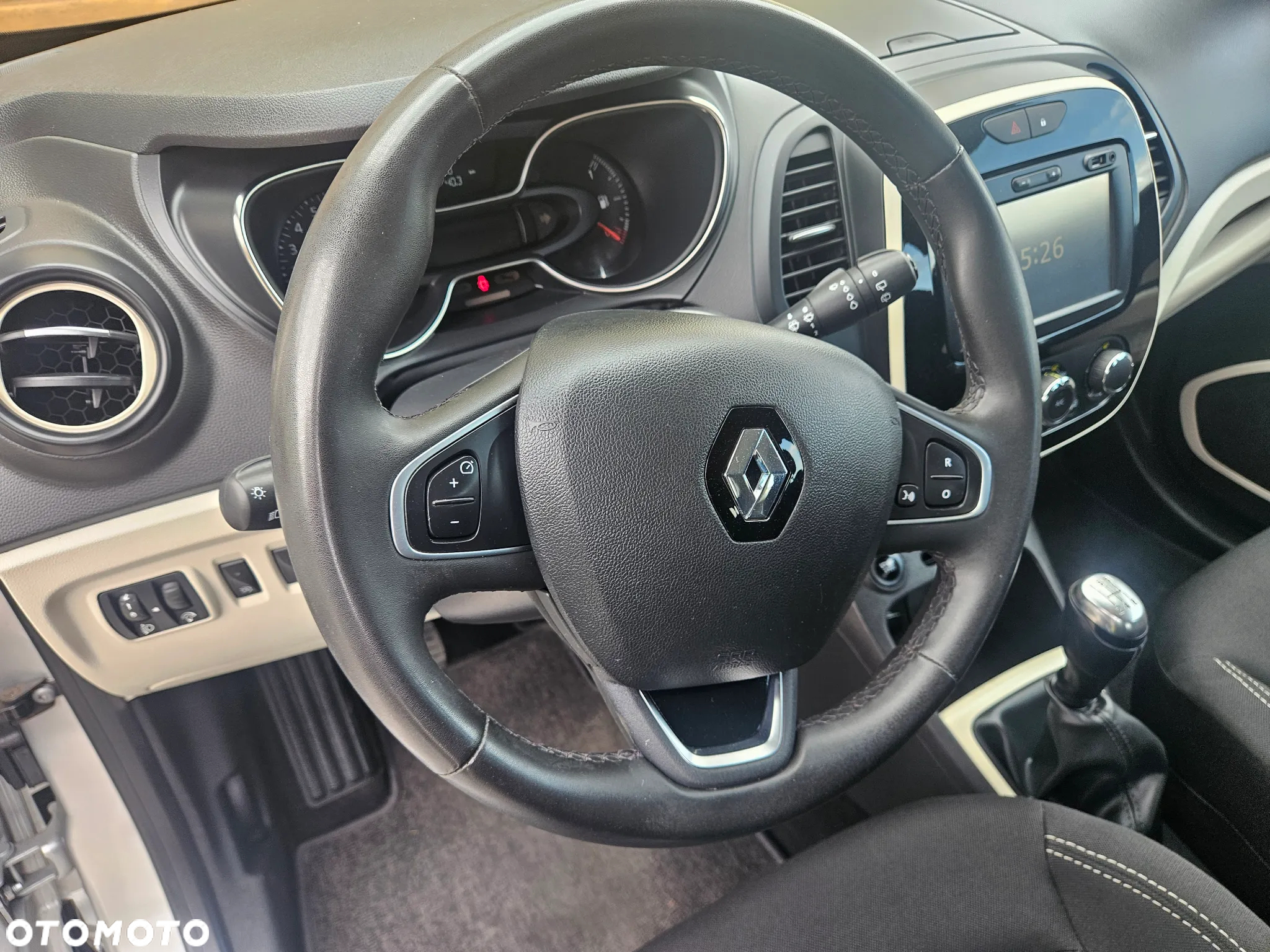 Renault Captur (ENERGY) TCe 90 BOSE EDITION - 39