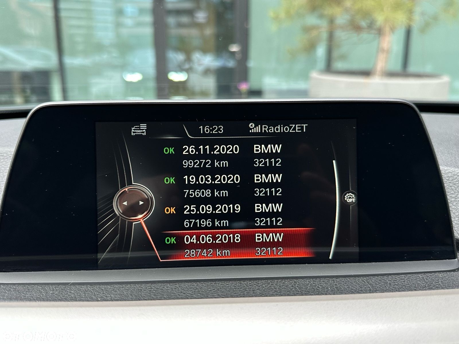 BMW Seria 3 318d Touring Advantage - 24