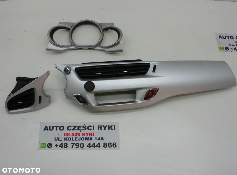 Citroen C3 lift Obudowa Osłona Kratka Nawiewu Konsola - 1