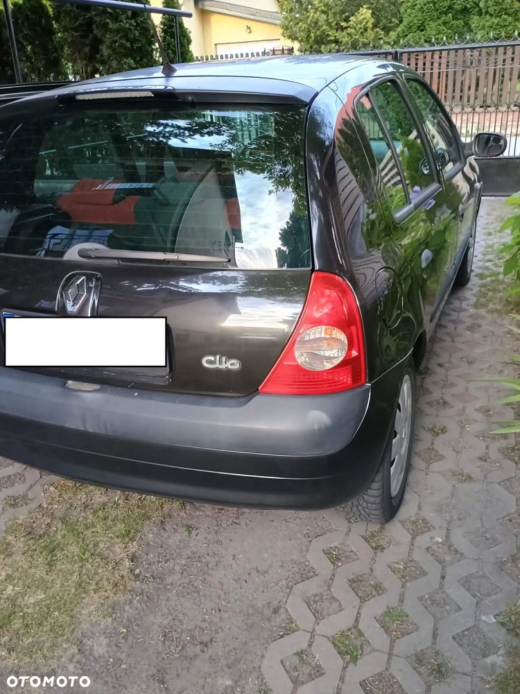 Renault Clio - 7