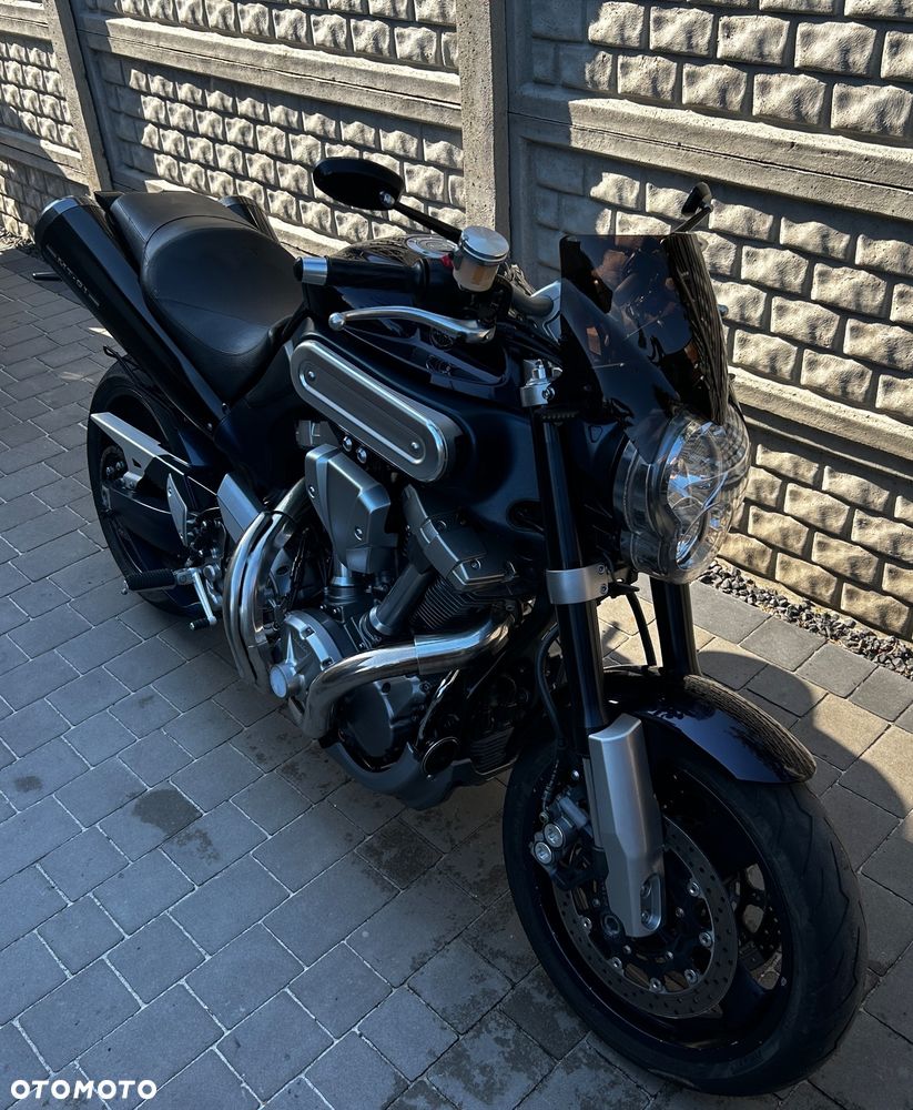 Yamaha MT - 8