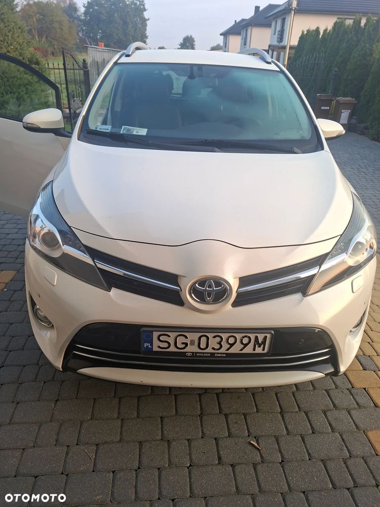 Toyota Verso - 5
