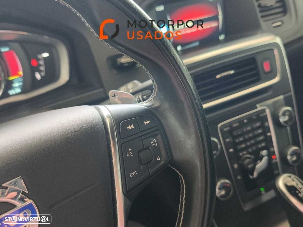 Volvo V60 2.0 D4 R-Design Geartronic - 18