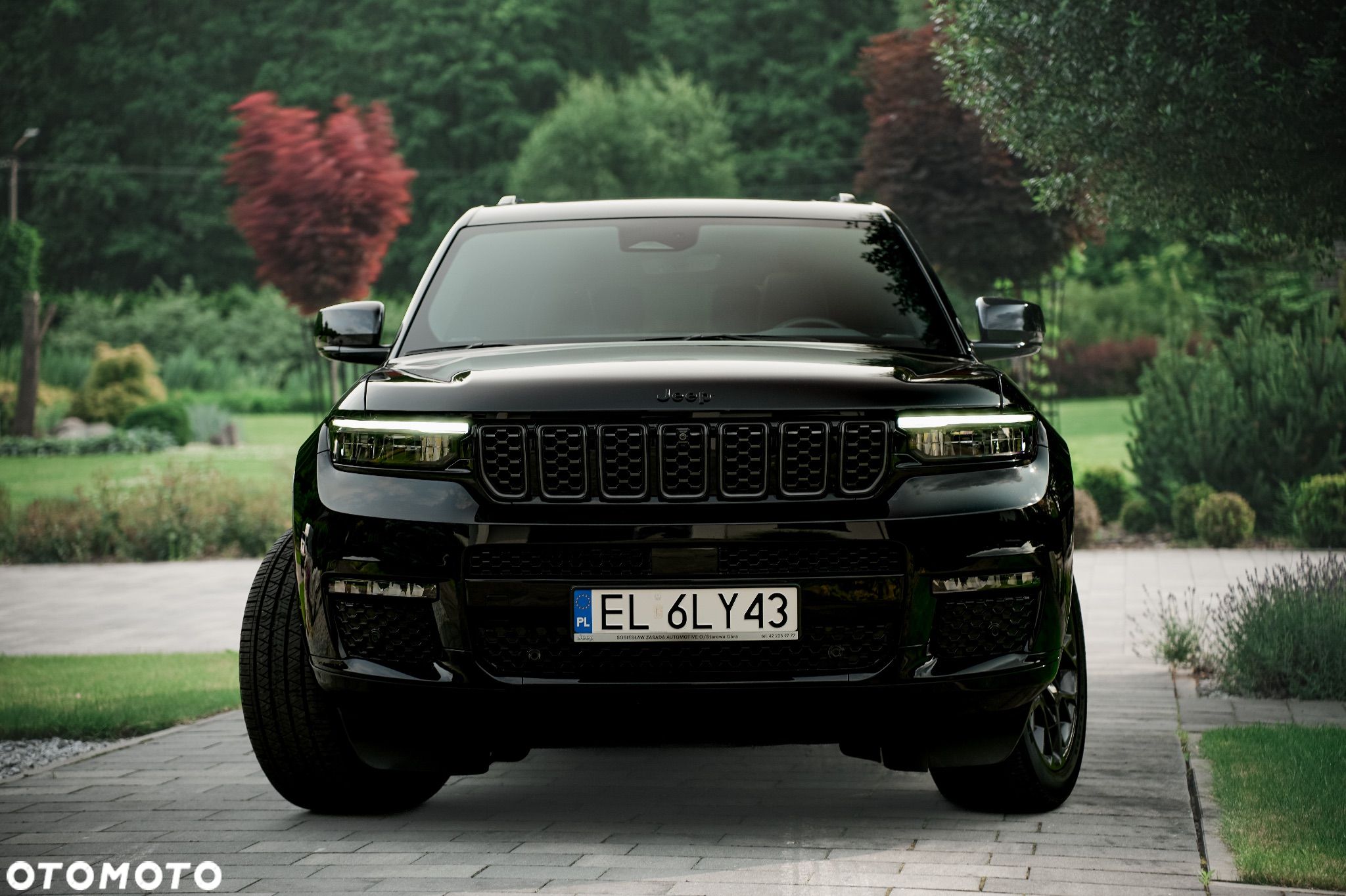 Jeep Grand Cherokee - 1