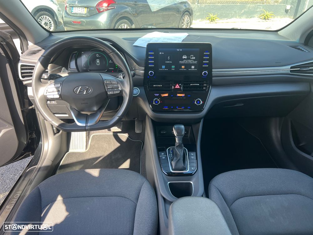 Hyundai Ioniq 1.6 GDI HEV Hybrid Tech - 32