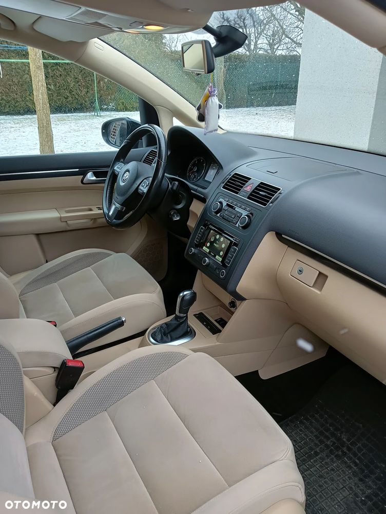 Używany Volkswagen Touran 2012 - 28 000 PLN, 323 000 km - Otomoto.pl