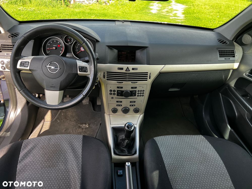 Opel Astra 1.8 Innovation - 15