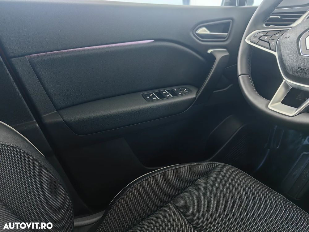 Renault Captur TCe 140 FAP Intens - 24