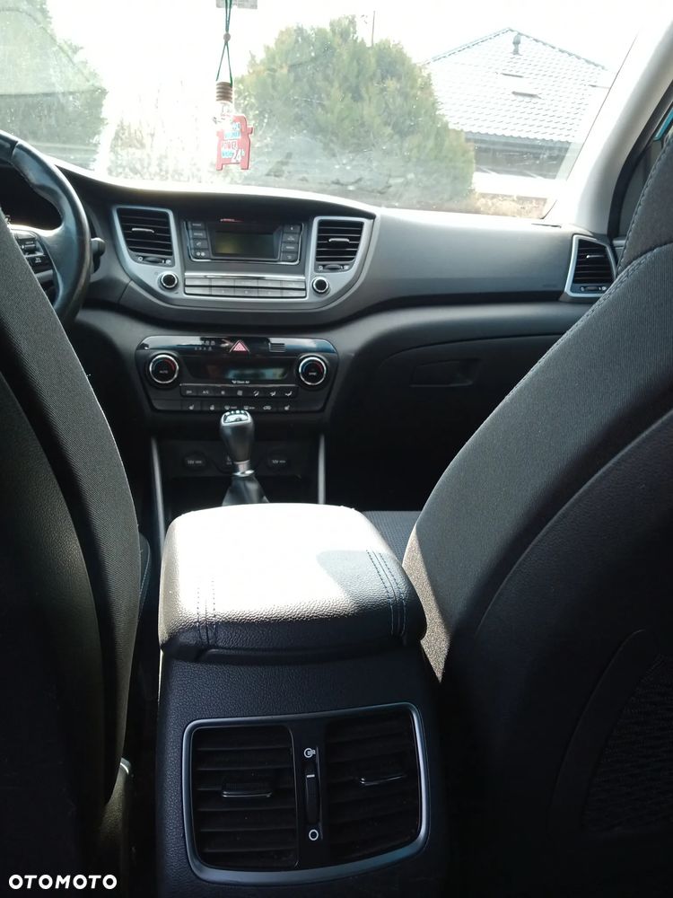 Hyundai Tucson 1.7 CRDI BlueDrive Comfort 2WD - 10