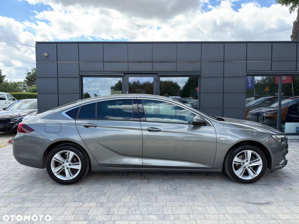 Opel Insignia 1.5 T Exclusive S&S - 26
