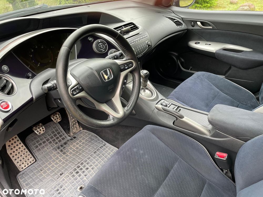 Honda Civic 1.8 Executive - 13