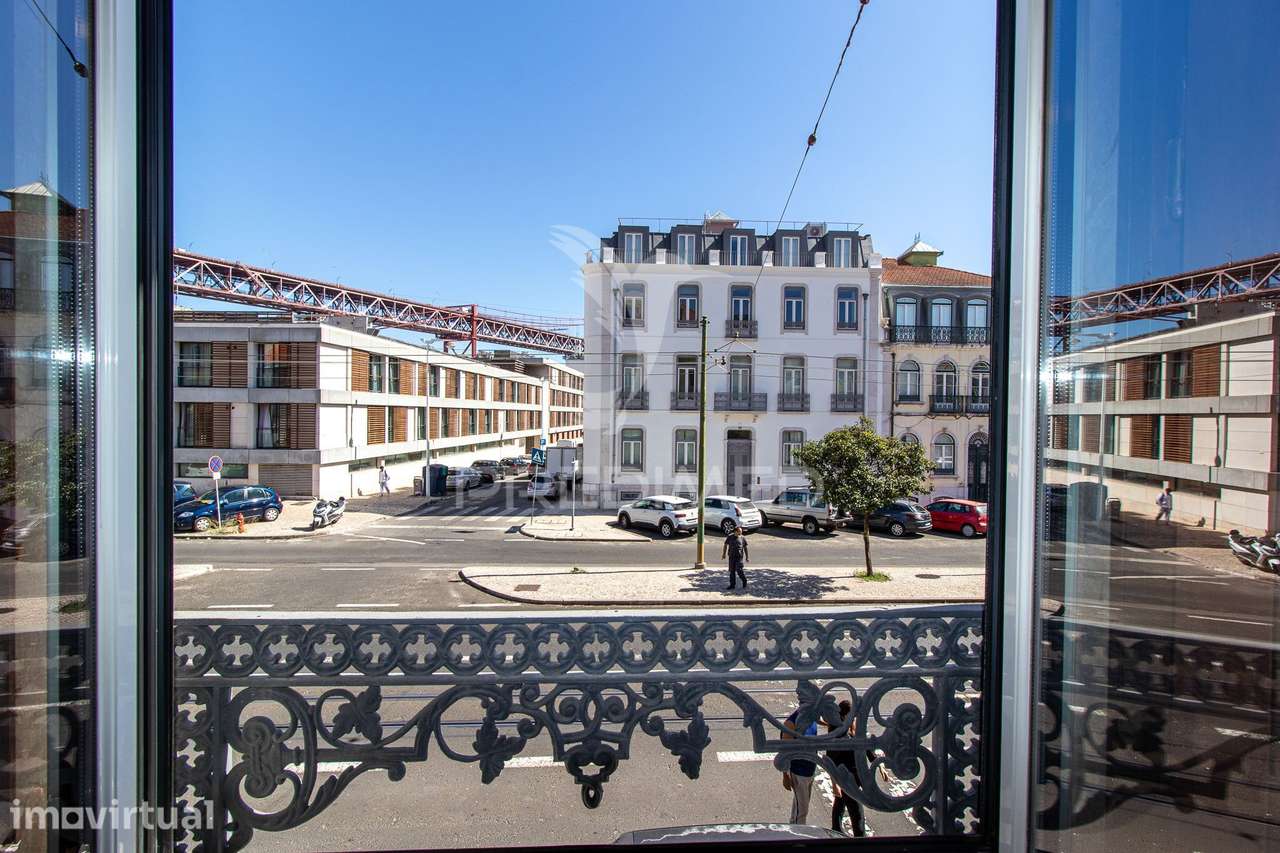 Apartamento T2 Renovado na Junqueira, Alcântara - Grande imagem: 2/31