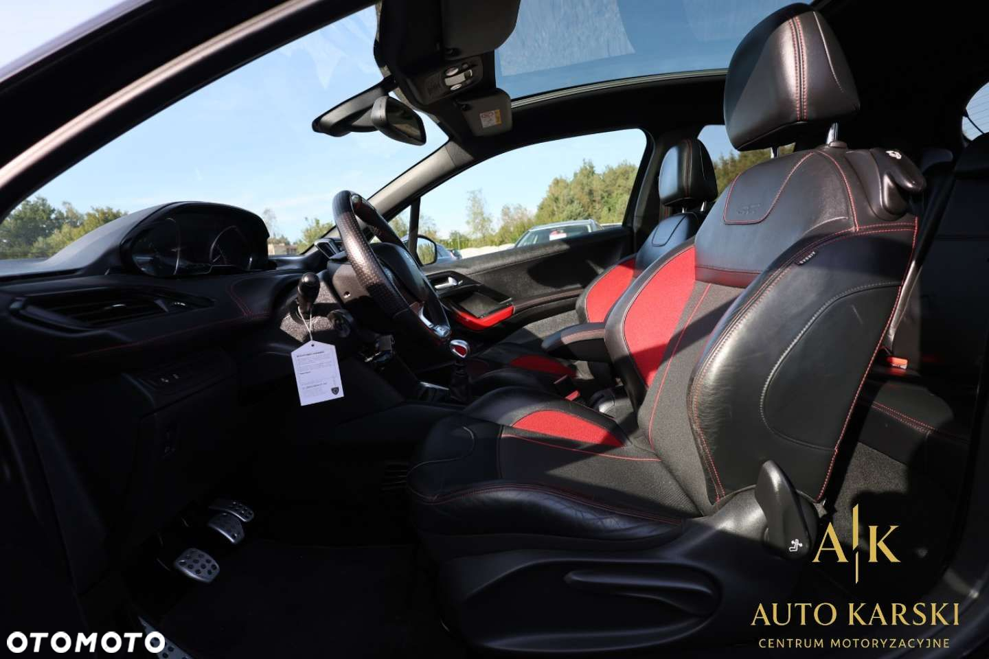 Peugeot 208 - 28