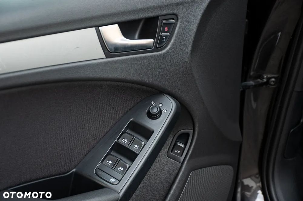 Audi A4 Limousine 2.0 TDI DPF Ambiente - 35