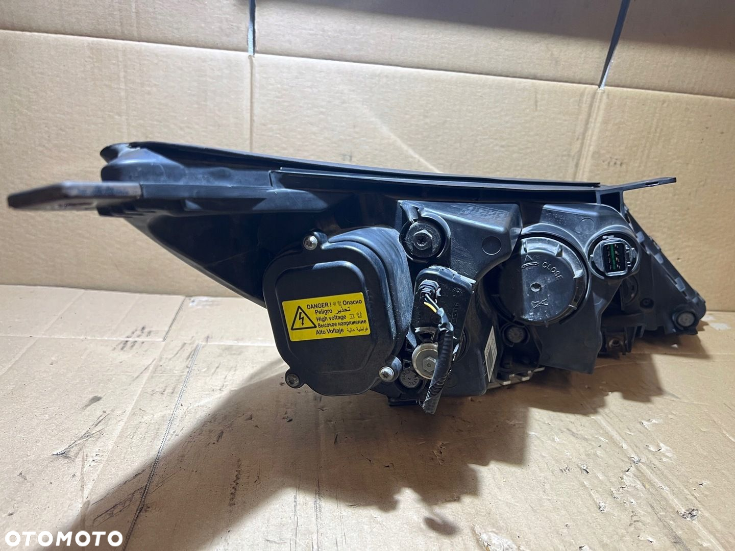 KIA SPORTAGE III 10-15r LAMPA LEWA PRZEDNIA LEWY PRZÓD 92101-3U310 - 7