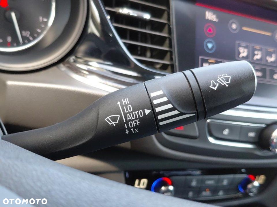 Opel Insignia - 17