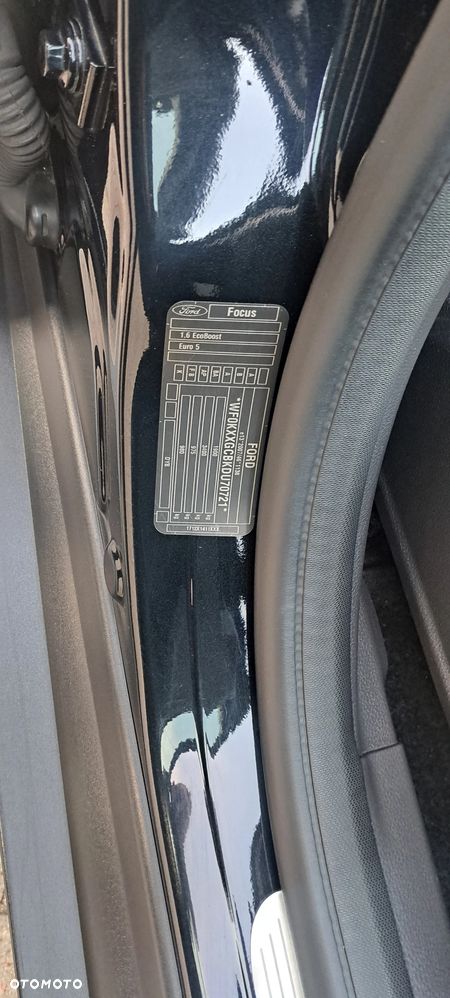 Ford Focus 1.6 EcoBoost Titanium - 22