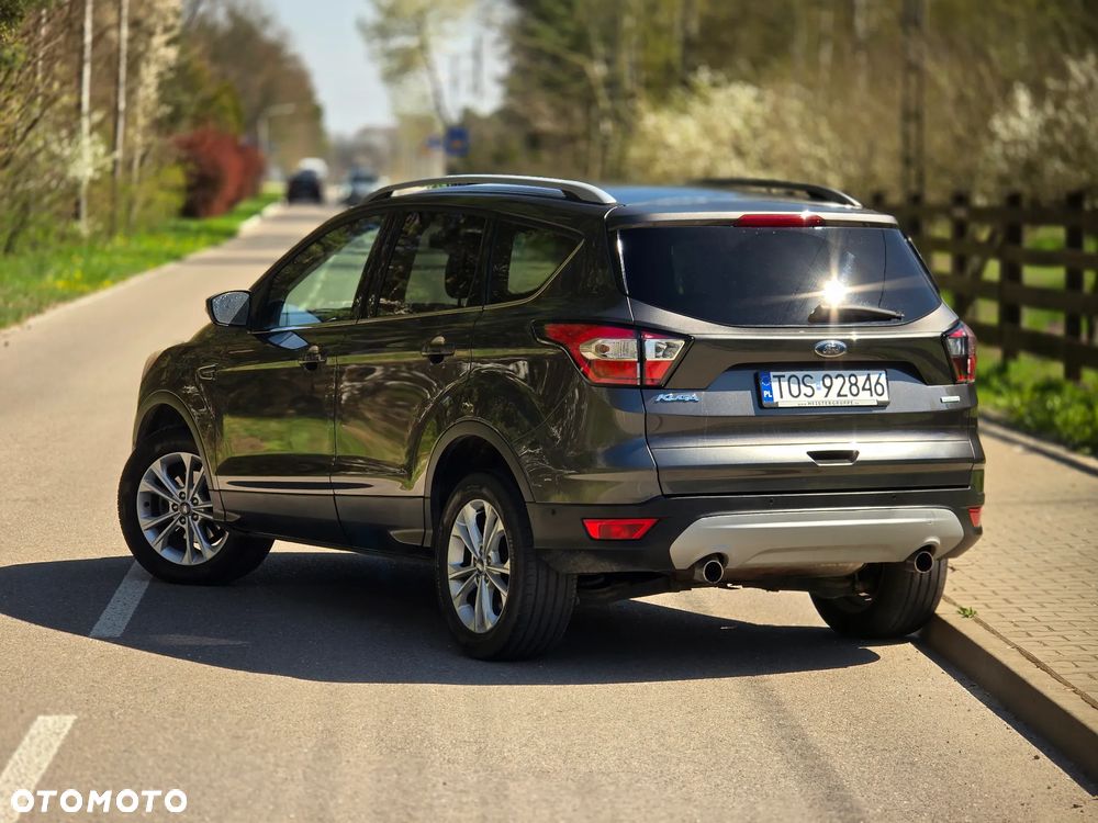 Ford Kuga 1.5 EcoBoost 2x4 Titanium - 3