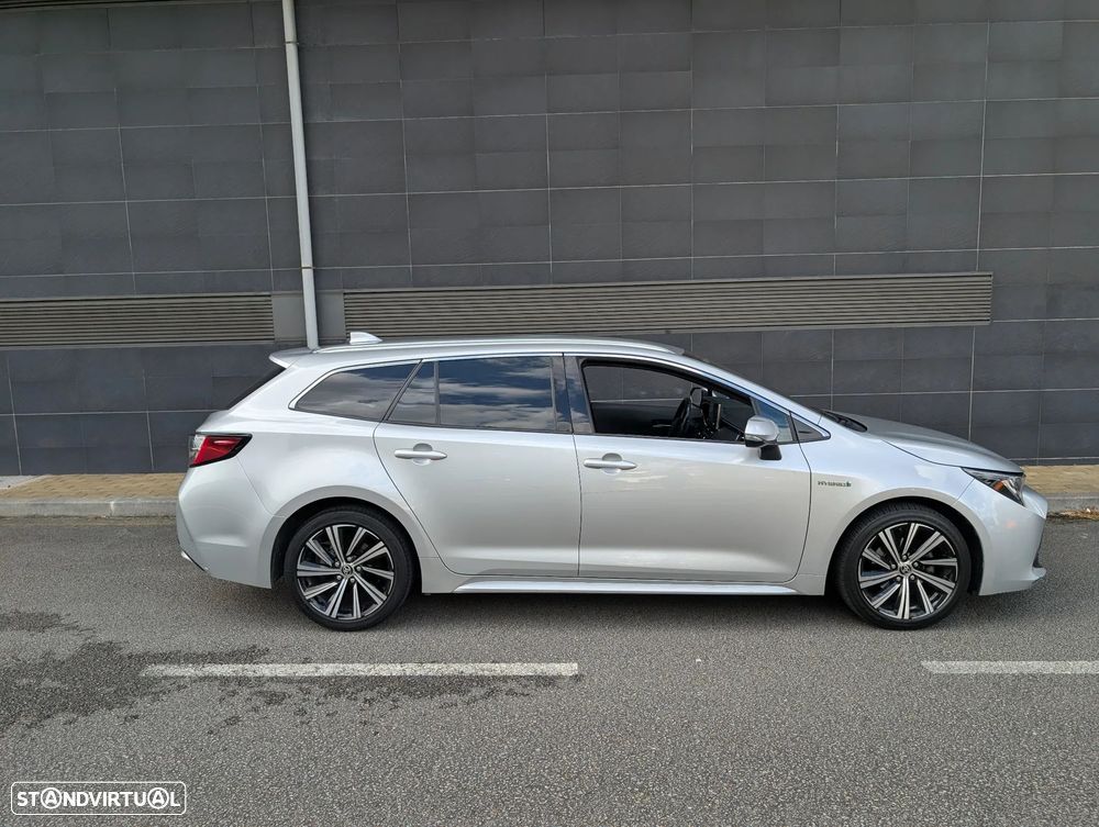 Toyota Corolla Touring Sports 1.8 Hybrid Comfort+P.Sport - 4