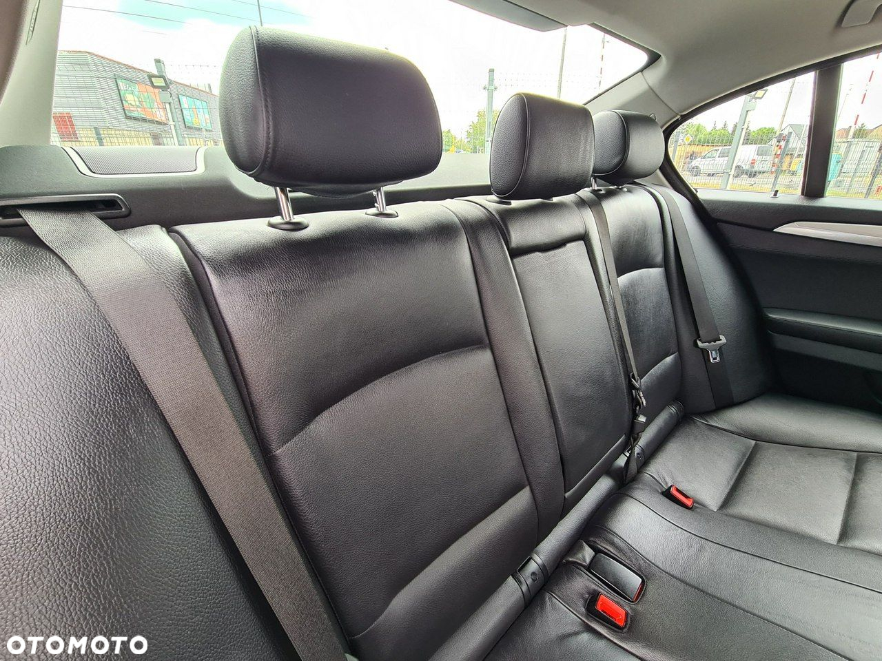 BMW Seria 5 520d - 28
