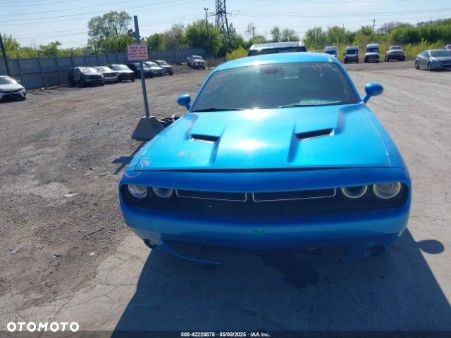 Dodge Challenger 3.6 SXT Plus - 12
