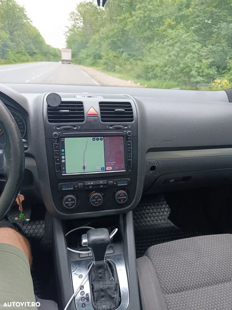 Volkswagen Golf - 25