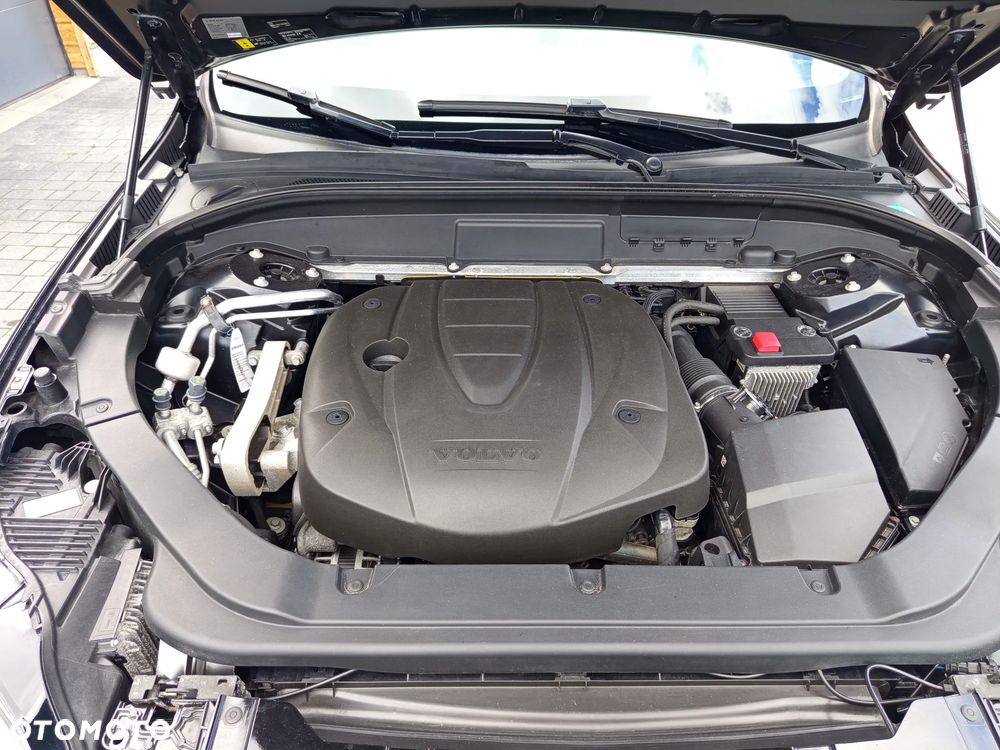 Volvo XC 60 D4 R-Design - 24