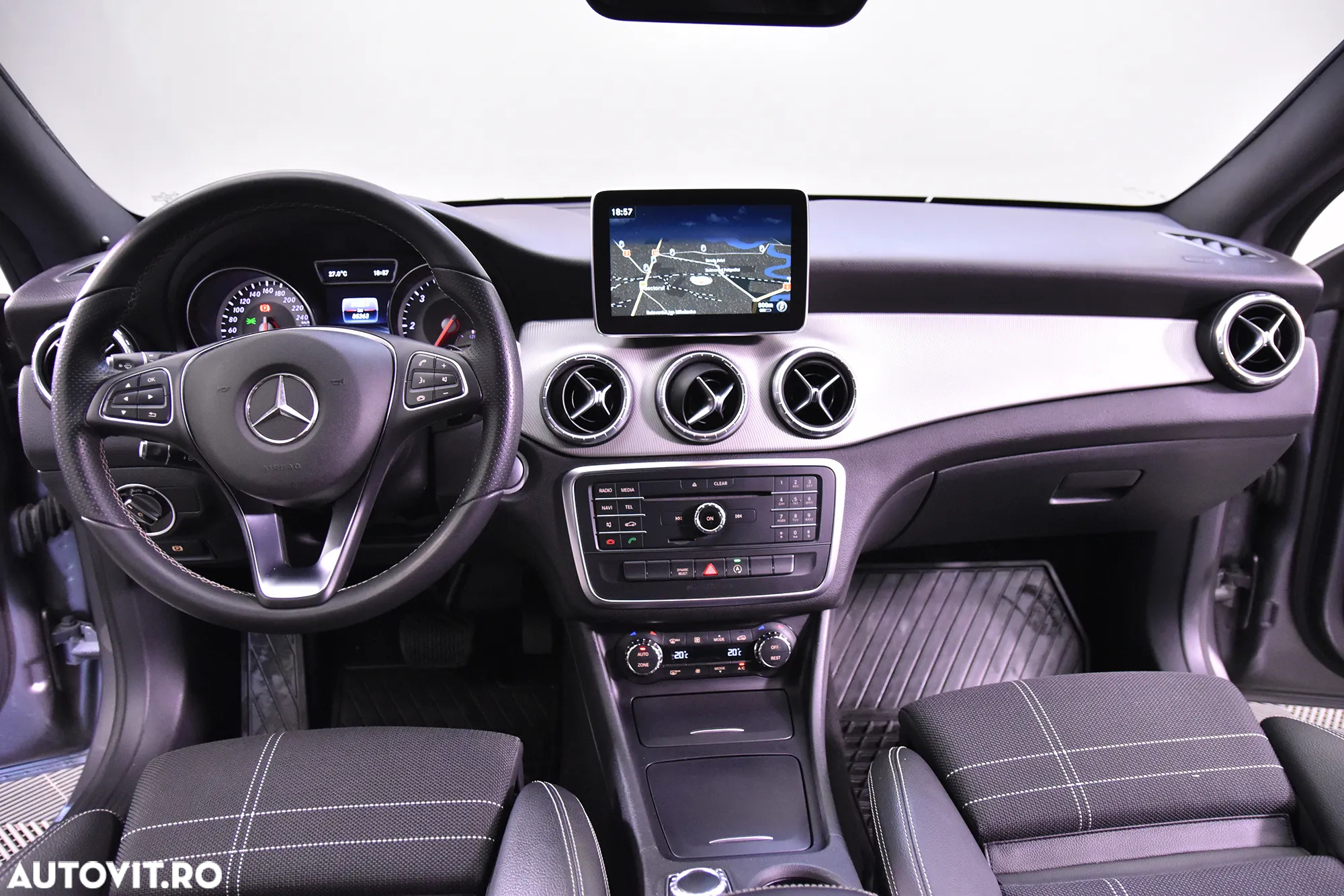 Mercedes-Benz CLA 220 d Aut. - 9