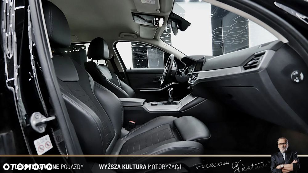 BMW Seria 3 318d Sport Line - 16