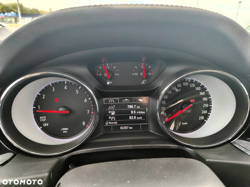 Opel Insignia - 2