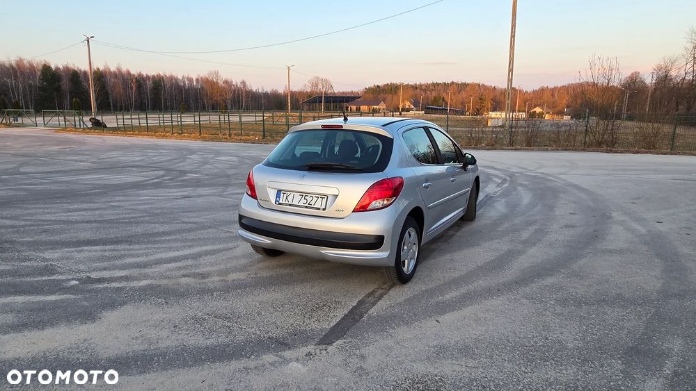 Peugeot 207 95 VTi Urban Style - 11