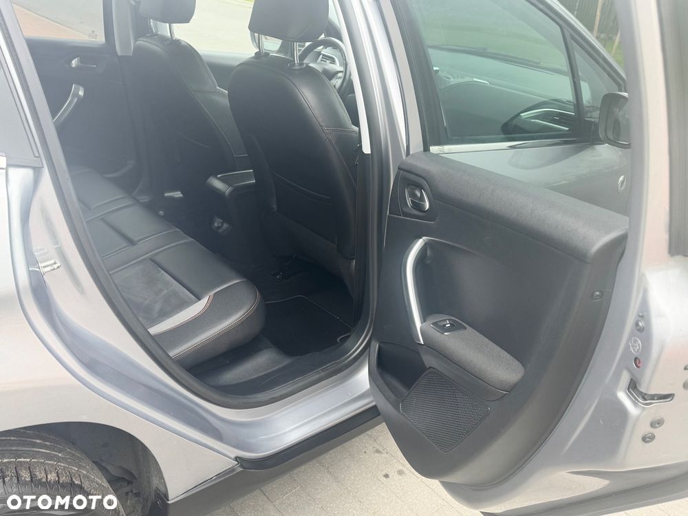 Peugeot 2008 - 8