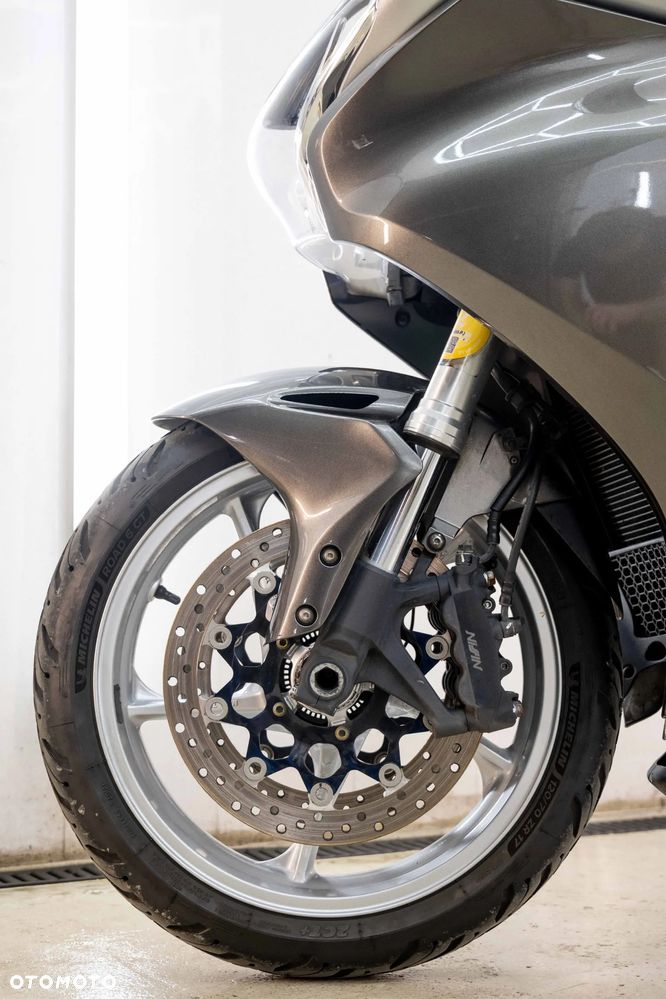 Honda VFR - 33