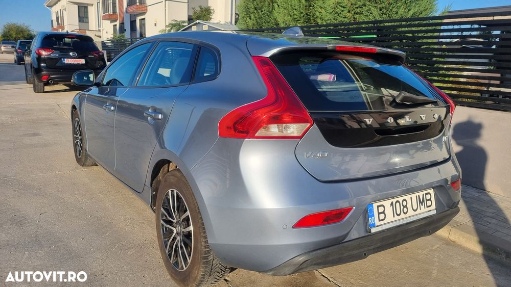 Volvo V40 D2 - 4