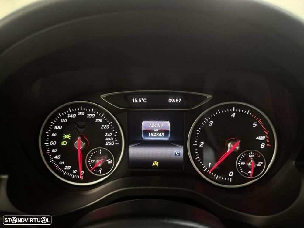 Mercedes-Benz A 180 d Urban - 16