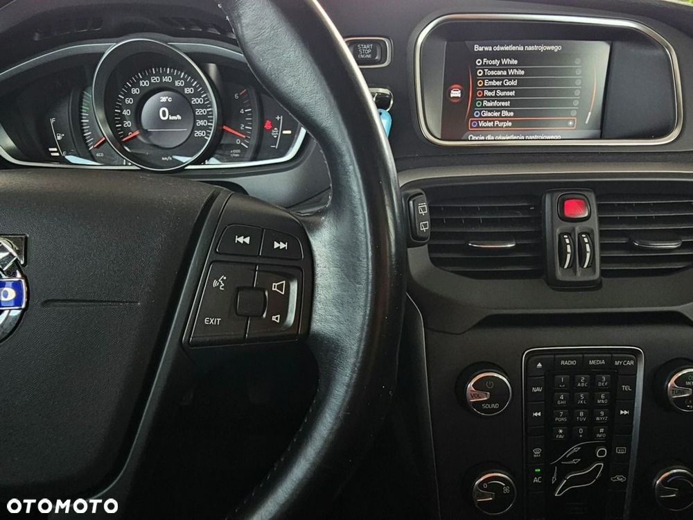 Volvo V40 - 16