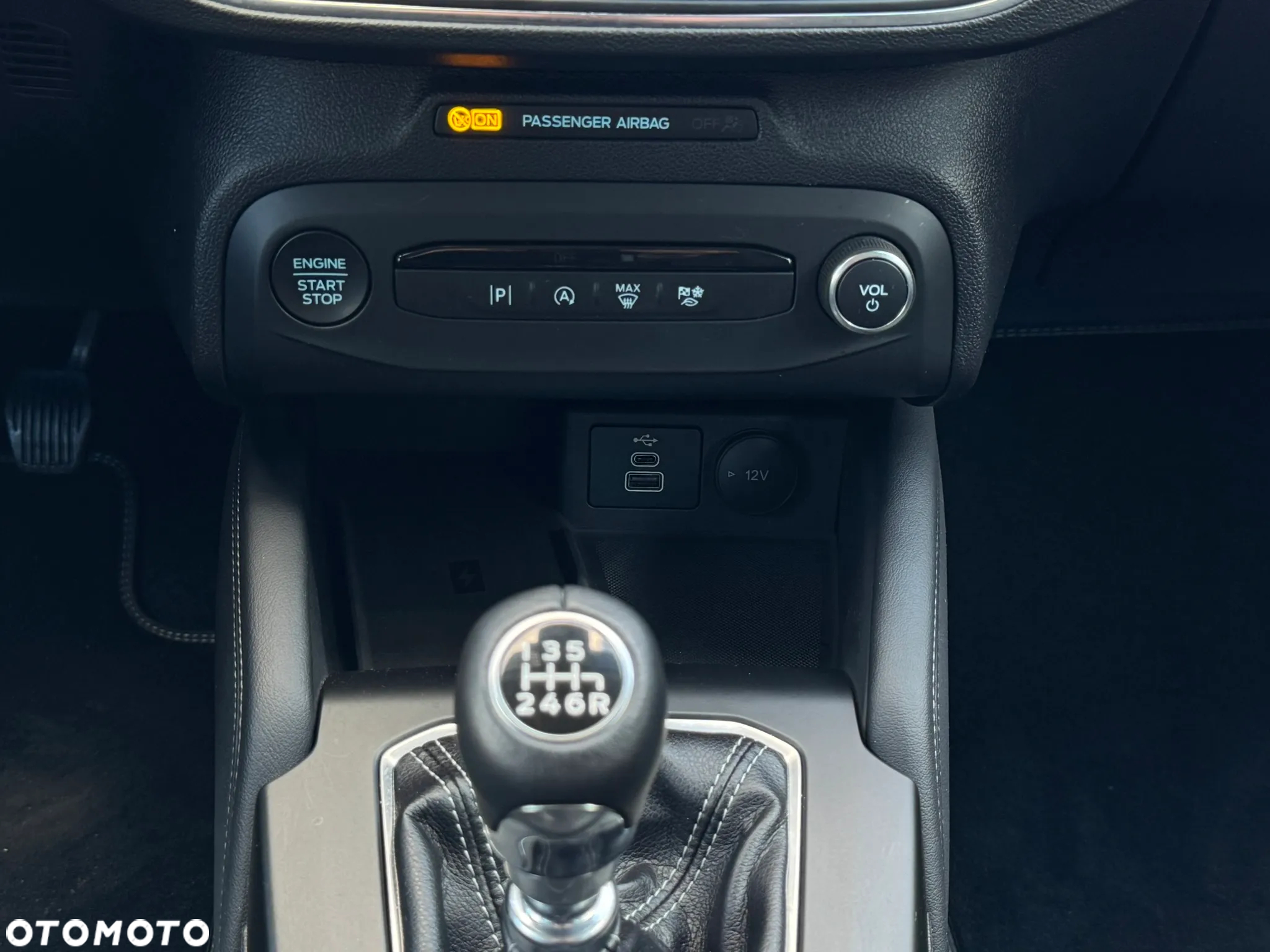Ford Focus 1.0 EcoBoost Titanium X - 30