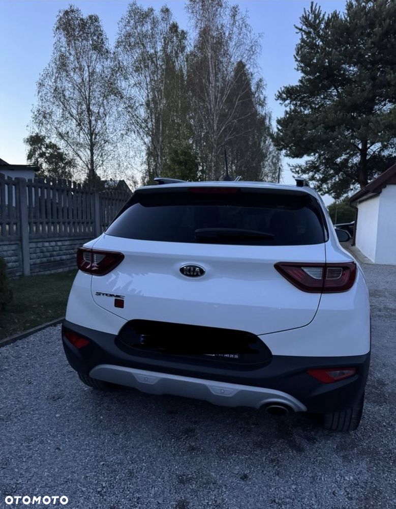 Kia Stonic 1.4 L - 6