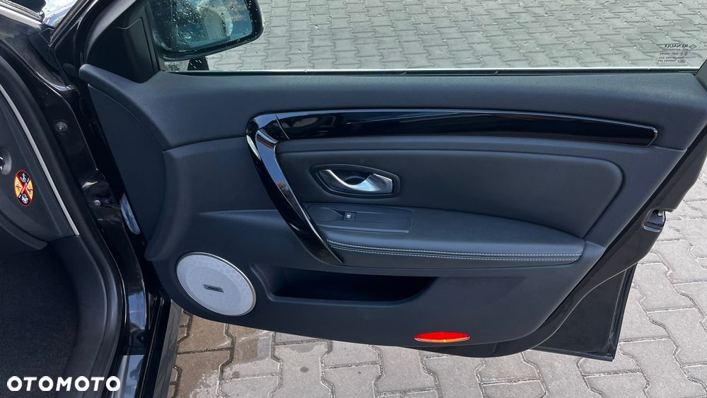 Renault Laguna dCi 150 FAP Start-Stop Bose Edition - 31